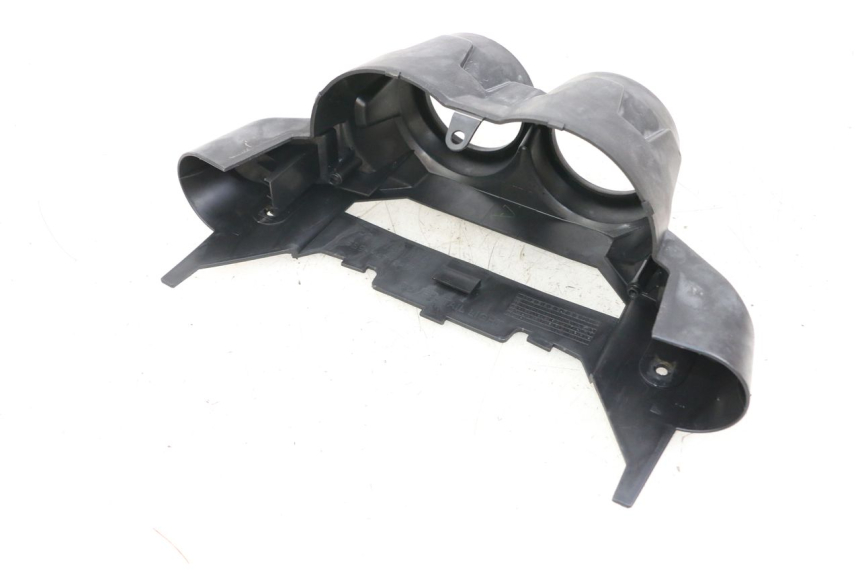 photo de Złącze tylnej owiewki YAMAHA BW'S BWS 125 (2010 - 2013) - Zoom stanu zużycia