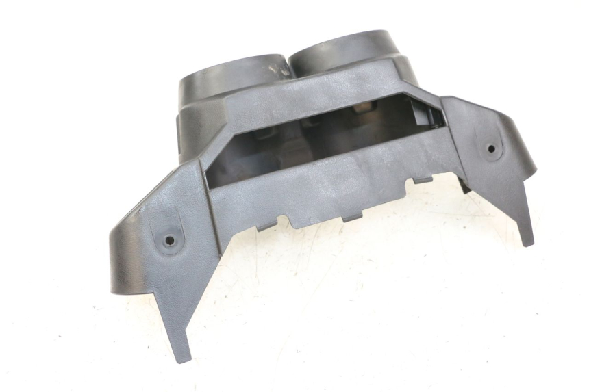 photo de Złącze tylnej owiewki YAMAHA BW'S BWS 125 (2010 - 2013) - Inny kąt widzenia