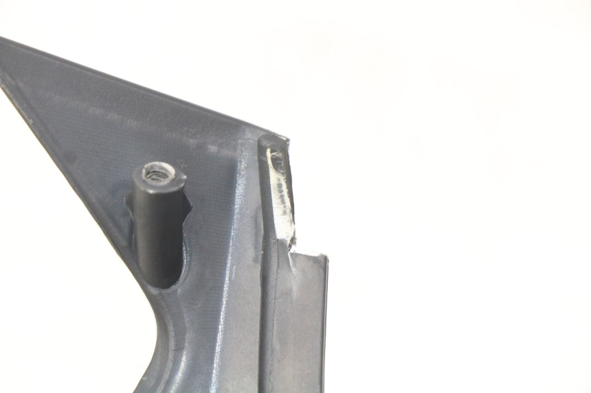 photo de Złącze owiewki tylnej RIDE CLASSIC 2T 50 (2014 - 2022) - Zbliżenie techniczne