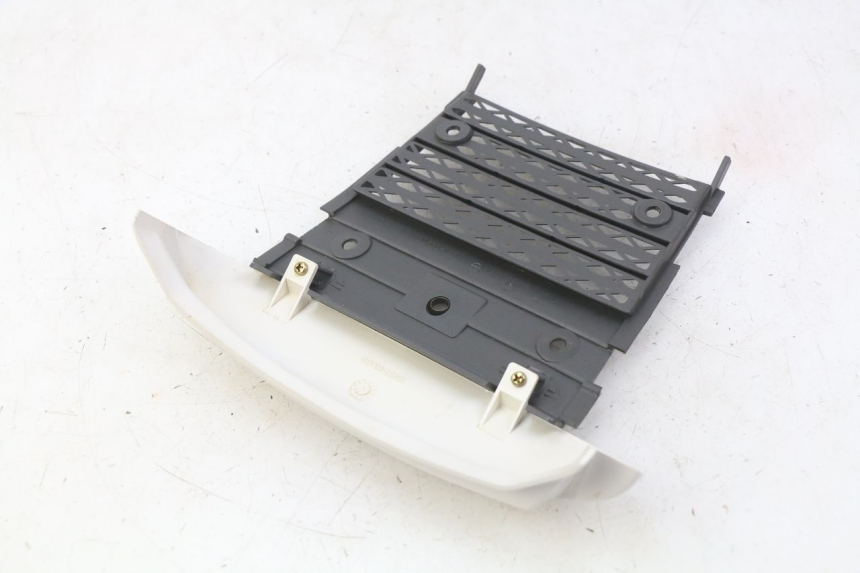 photo de Złącze tylnej owiewki SUZUKI CP 80 (1985 - 1996) - Szczegół części