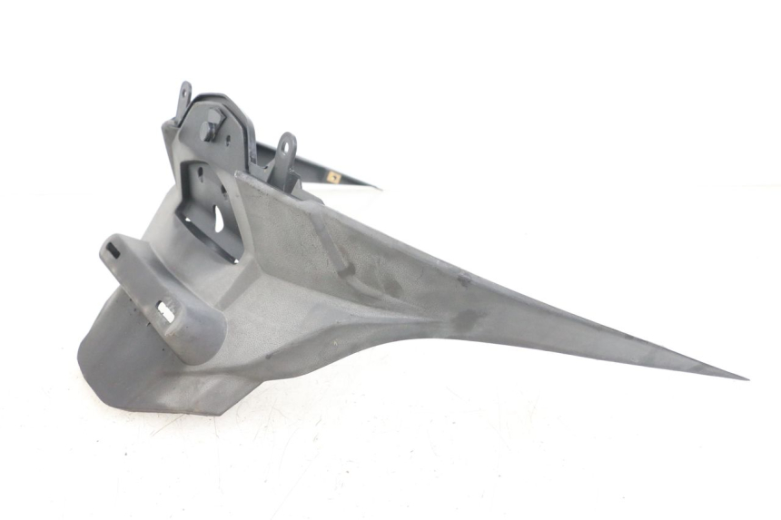 photo de Złącze tylnej owiewki KYMCO DINK STREET ABS 125 (2011 - 2018) - Inny kąt widzenia