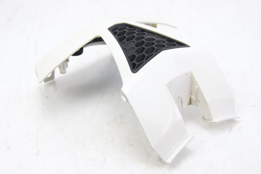 photo de ZŁĄCZE OWIEWKI TYLNEJ PEUGEOT E-VIVACITY 1 (2012 - 2018) - Zoom stanu zużycia