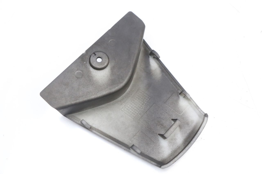 photo de Złącze owiewki tylnej LONGJIA EASY MAX 125 (2020 - 2024) - Szczegół części