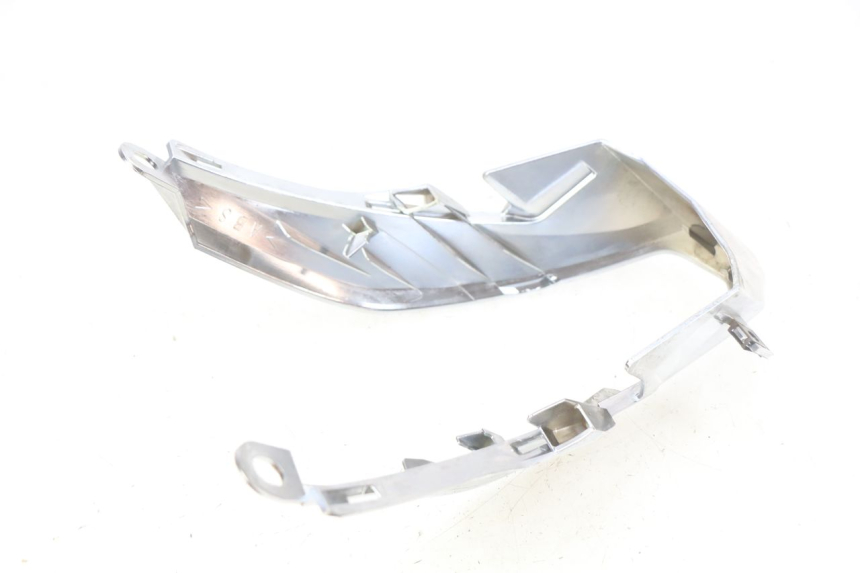 photo de Złącze tylnej owiewki YAMAHA D'ELIGHT DELIGHT 115 (2013 - 2017) - Zoom stanu zużycia