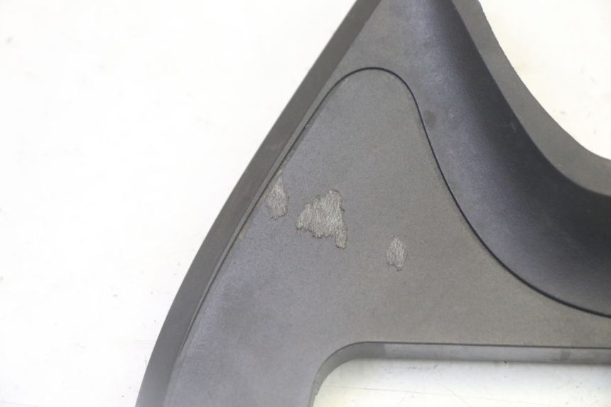 photo de Złącze owiewki tylnej SEGWAY NINEBOT F65I 1 - Zoom stanu zużycia