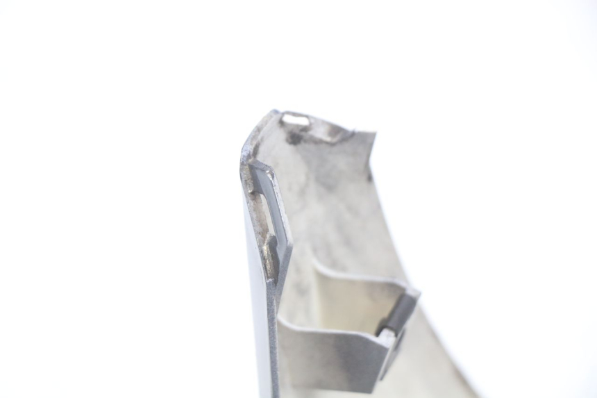 photo de Złącze tylnej owiewki HONDA FJS SILVERWING SILVER WING 400 (2009 - 2016) - Zoom stanu zużycia