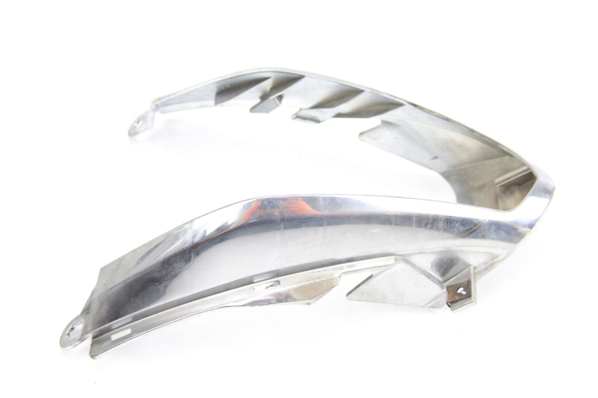 photo de Złącze tylnej owiewki MBK FLIPPER 115 (2013 - 2017) - Inny kąt widzenia