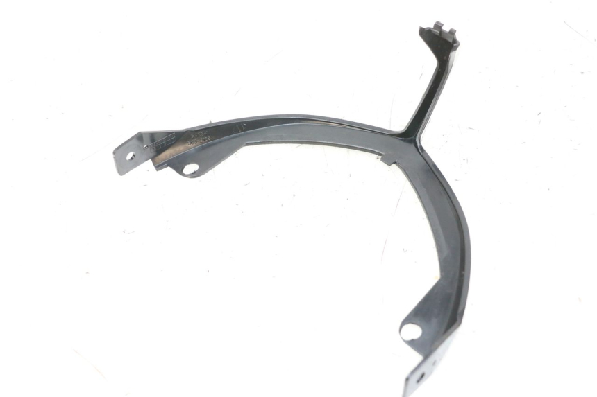 photo de Złącze tylnej owiewki YAMAHA FZ1 FAZER 1000 (2007 - 2009) - Inny kąt widzenia