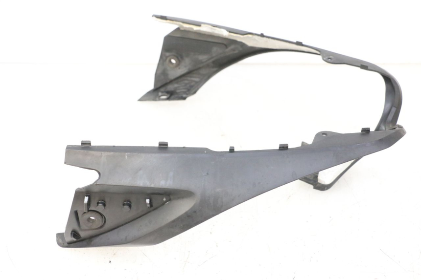 photo de Złącze tylnej owiewki YAMAHA FZ6 FAZER S2 600 (2007 - 2011) - Zoom stanu zużycia