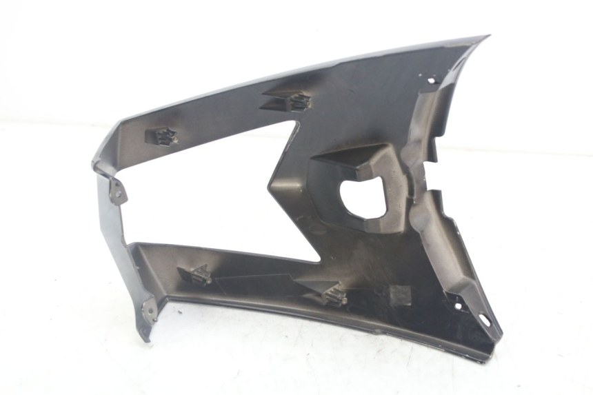 photo de Złącze tylnej owiewki PEUGEOT GEOPOLIS RS 125 (2007 - 2009) - Zbliżenie techniczne