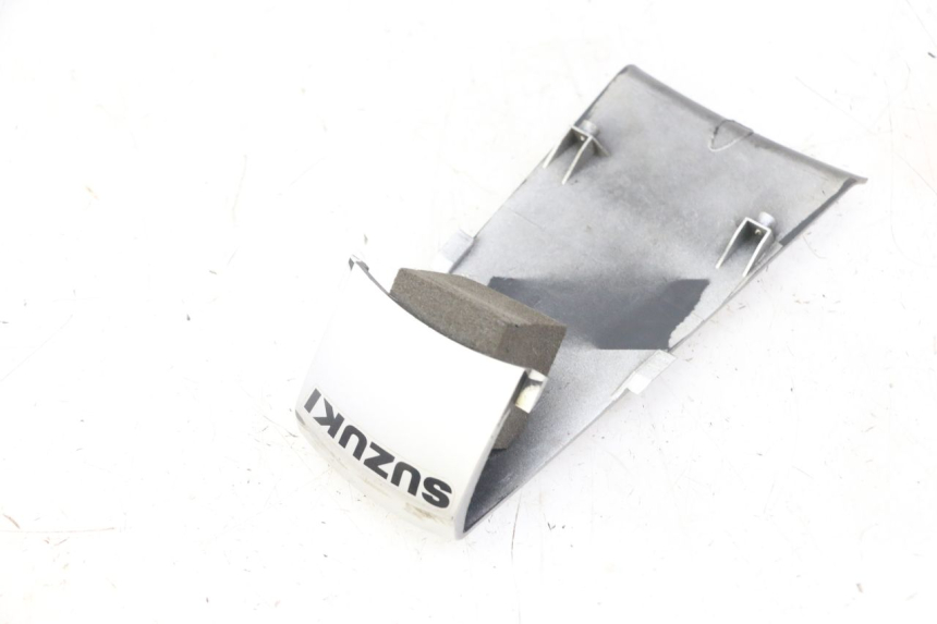 photo de Złącze tylnej owiewki SUZUKI GS GSE 500 (2001 - 2003) - Szczegół części