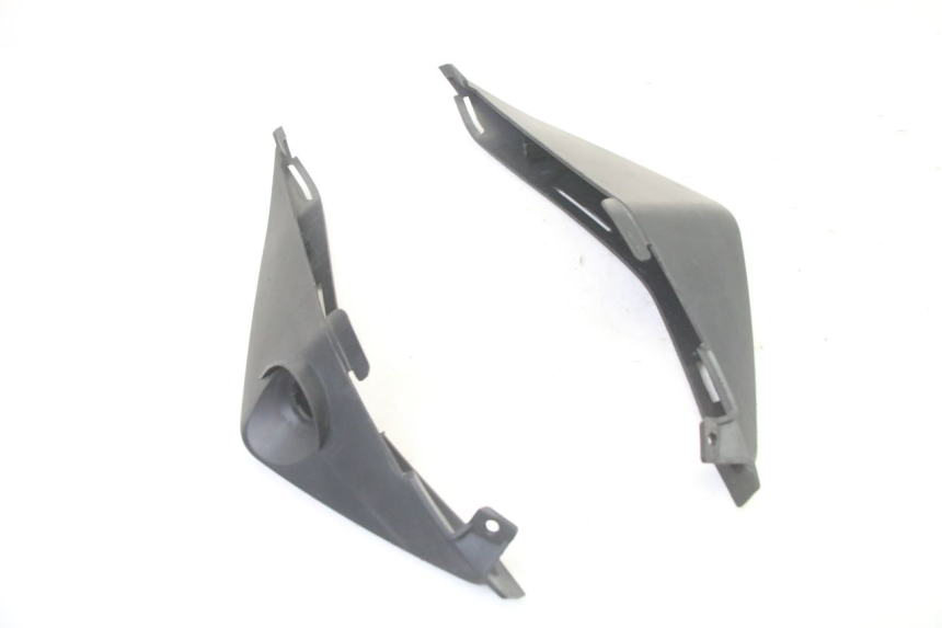 photo de Złącze tylnej owiewki SUZUKI GSR 750 (2011 - 2017) - Widok główny