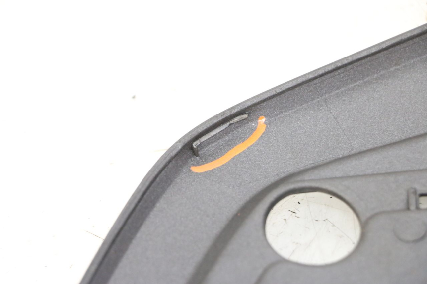 photo de Złącze tylnej owiewki HONDA PCX (JF57/JF64) 125 (2014 - 2018) - Zbliżenie techniczne