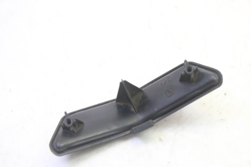 photo de Złącze dolnej tylnej owiewki QUADRO 4 4D 350 (2015 - 2018) - Inny kąt widzenia