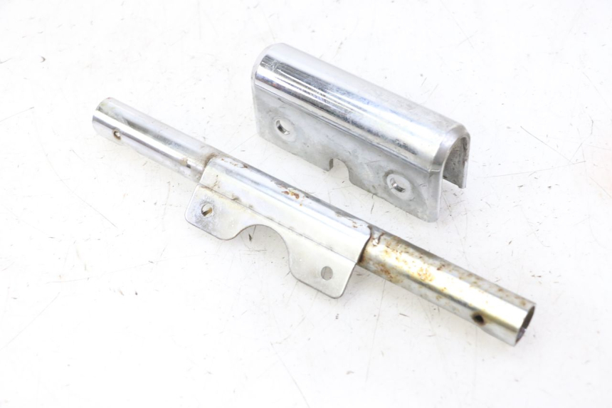 photo de Złącze dolnej tylnej owiewki HYOSUNG GV AQUILA 125 (2000 - 2009) - Widok główny