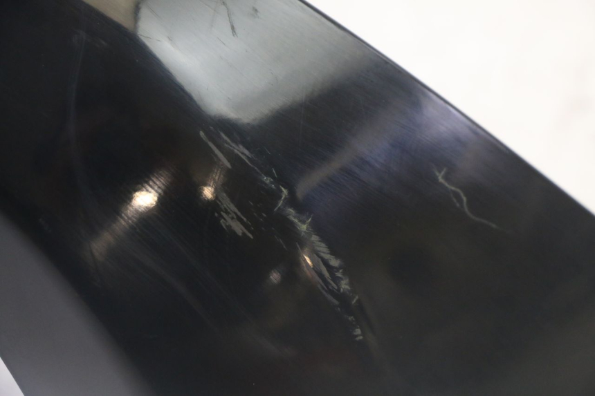 photo de Złącze dolnej tylnej owiewki SUZUKI BURGMAN 125 (2007 - 2014) - Widok ogólny