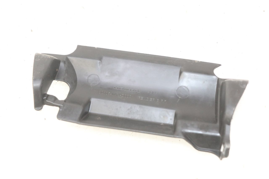 photo de Złącze dolnej tylnej owiewki HONDA CB R 1000 (2018 - 2023) - Zoom stanu zużycia