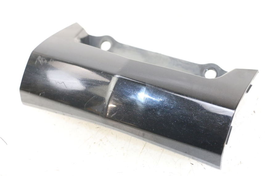 photo de Złącze dolnej tylnej owiewki KYMCO DINK 4T 50 (2007 - 2018) - Inny kąt widzenia