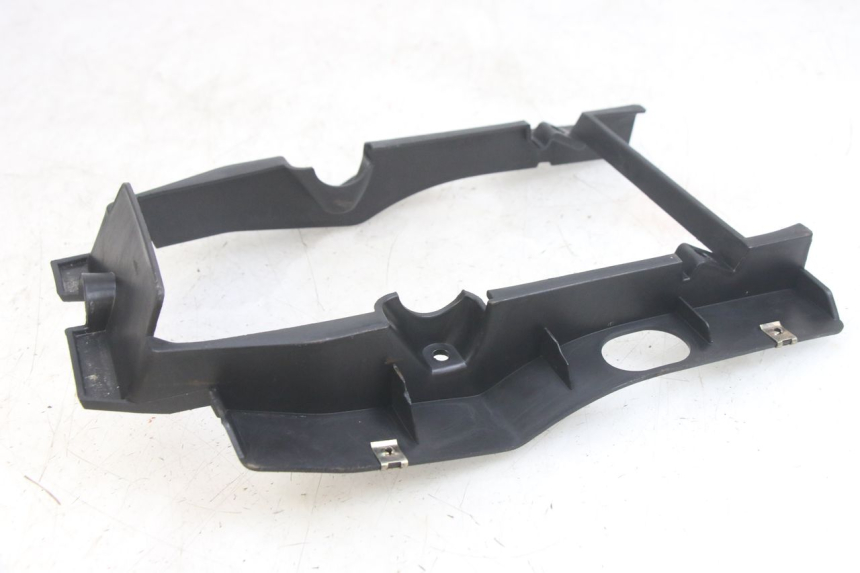 photo de Złącze dolnej tylnej owiewki GILERA DNA 50 (2000 - 2007) - Zoom stanu zużycia