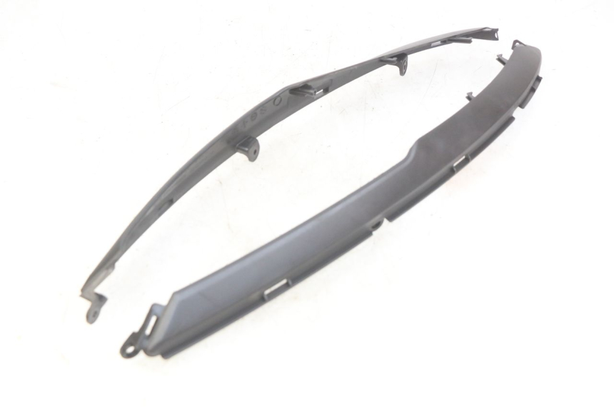 photo de Złącze dolnej tylnej owiewki KYMCO DOWNTOWN ABS 125 (2015 - 2017) - Widok główny