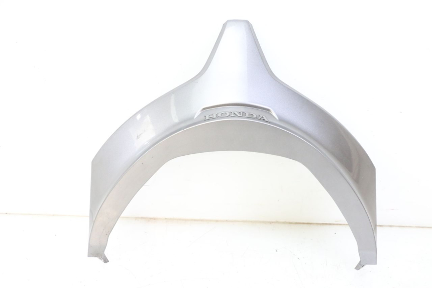 photo de Złącze dolnej tylnej owiewki HONDA FORZA ABS 300 (2013 - 2017) - Szczegół części