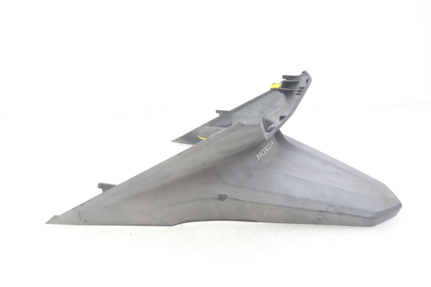 photo de Złącze dolnej tylnej owiewki HONDA FORZA 125 (2015 - 2016) - Widok ogólny