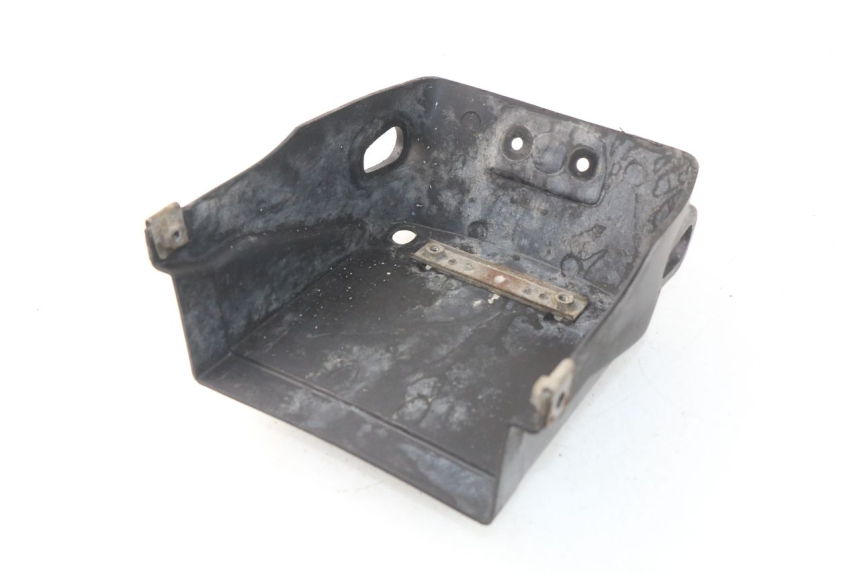 photo de Złącze dolnej tylnej owiewki KAWASAKI GPZ S 500 (1994 - 2005) - Szczegół części