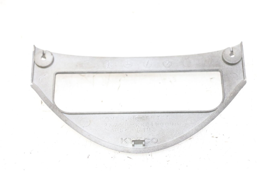 photo de Złącze dolnej tylnej owiewki KYMCO GRAND DINK 125 (2008 - 2014) - Zoom stanu zużycia