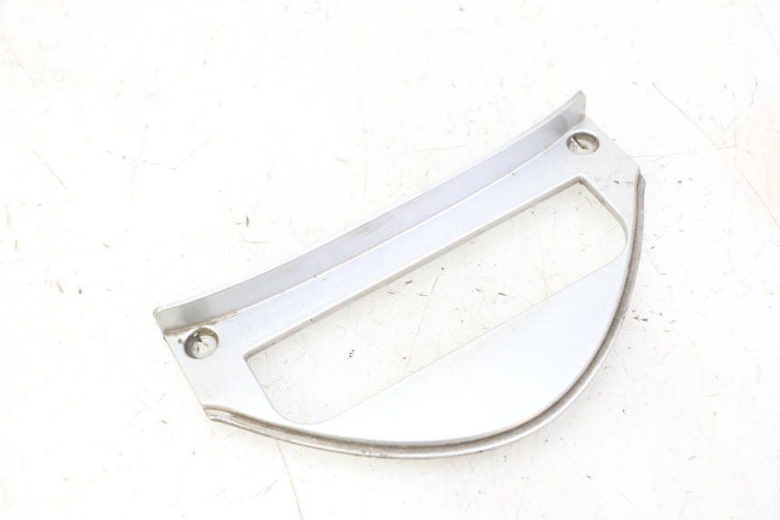 photo de Złącze dolnej tylnej owiewki KYMCO GRAND DINK 125 (2002 - 2007) - Inny kąt widzenia