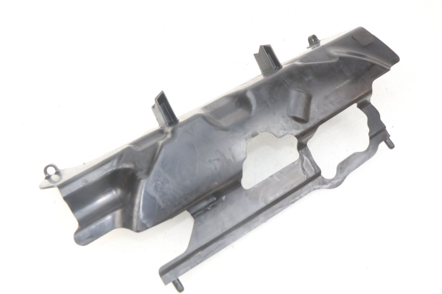 photo de Złącze dolnej tylnej owiewki SUZUKI GSX-R GSXR 750 (2011 - 2016) - Zoom stanu zużycia