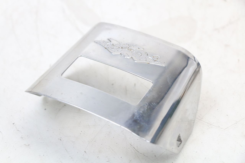 photo de Złącze dolnej tylnej owiewki HARLEY DAVIDSON SPORTSTER XL CUSTOM 883 (1999 - 2006) - Zbliżenie techniczne