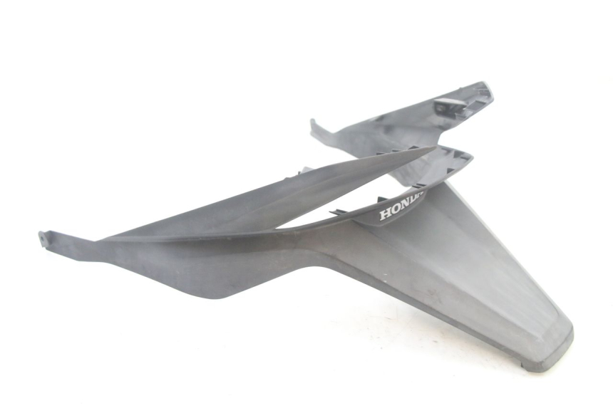 photo de Złącze dolnej tylnej owiewki HONDA FORZA 125 (2021 - 2025) - Szczegół części