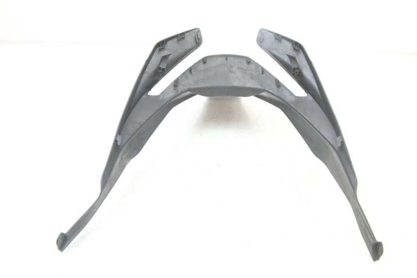 photo de Złącze dolnej tylnej owiewki HONDA FORZA 125 (2021 - 2025) - Inny kąt widzenia