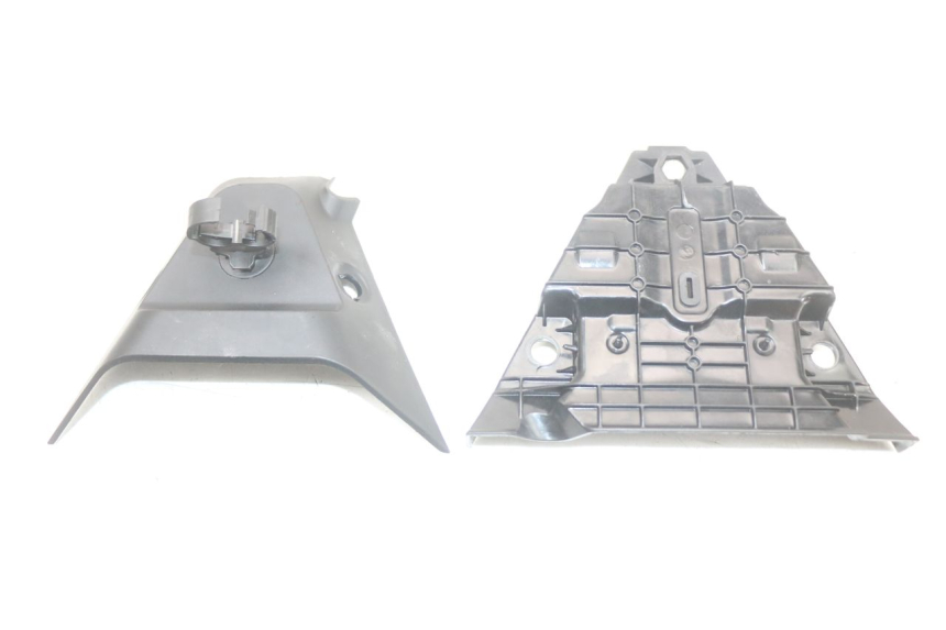 photo de Złącze dolnej tylnej owiewki HUSQVARNA SVARTPILEN 401 (2018 - 2023) - Widok główny