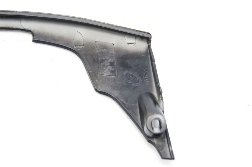 photo de Złącze dolnej tylnej owiewki REVATTO IMPERATOR 125 (2007 - 2015) - Zbliżenie techniczne