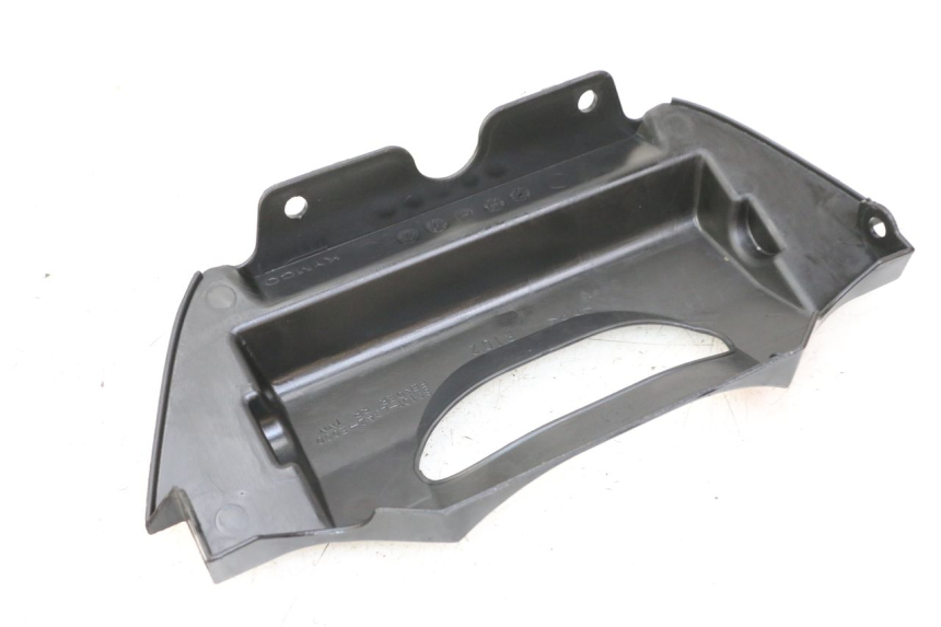 photo de Złącze dolnej tylnej owiewki KYMCO XCITING 500 (2007 - 2010) - Zoom stanu zużycia