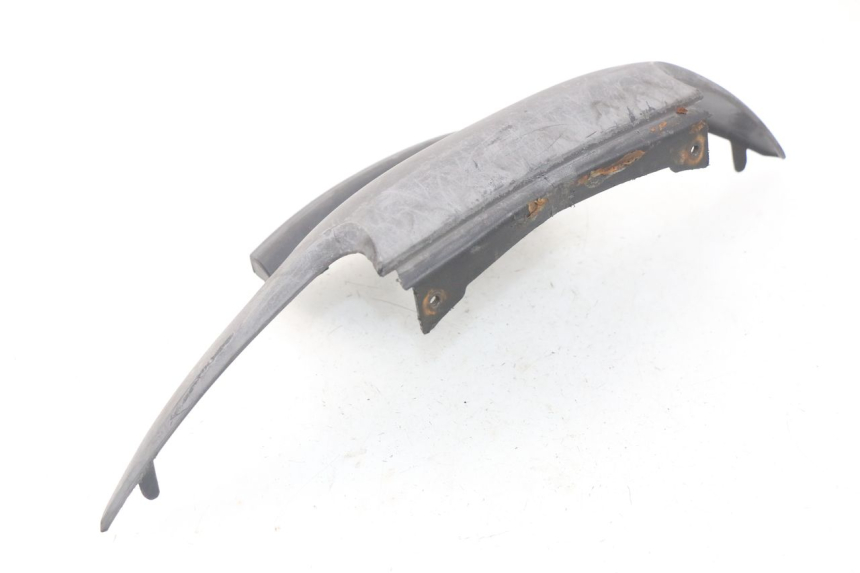 photo de Złącze dolnej tylnej owiewki PIAGGIO MP3 LT 400 (2007 - 2012) - Zoom stanu zużycia