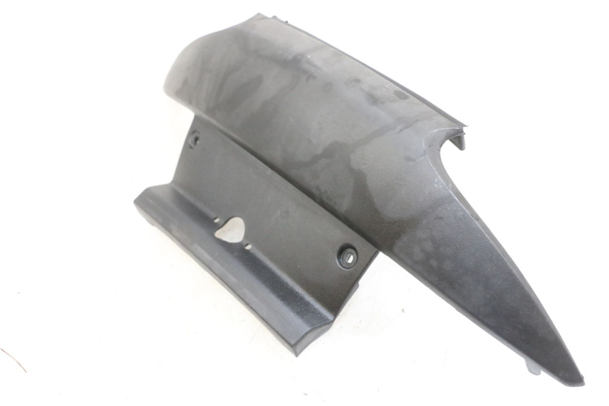 photo de Złącze dolnej tylnej owiewki PIAGGIO MP3 500 (2011 - 2015) - Inny kąt widzenia