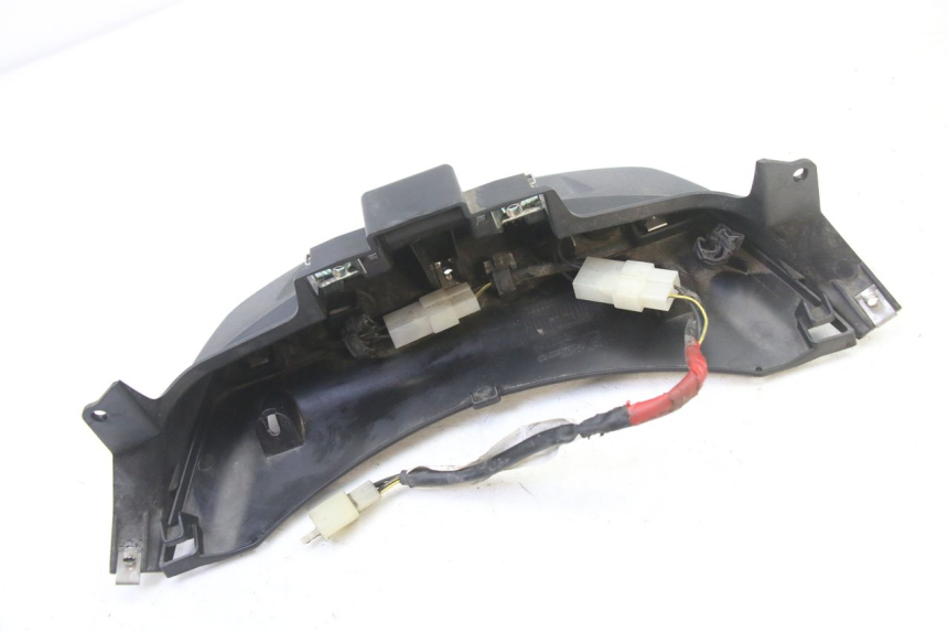 photo de Złącze dolnej tylnej owiewki PIAGGIO MP3 500 (2014 - 2017) - Zbliżenie techniczne