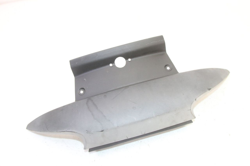 photo de Złącze dolnej tylnej owiewki PIAGGIO MP3 RL 250 (2006 - 2010) - Zoom stanu zużycia