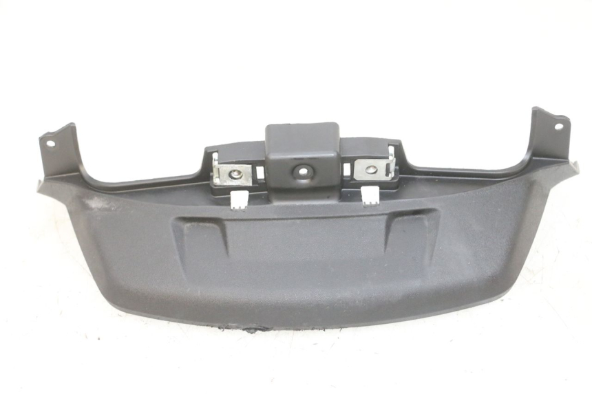 photo de Złącze dolnej tylnej owiewki PIAGGIO MP3 500 (2016 - 2018) - Szczegóły charakterystyczne