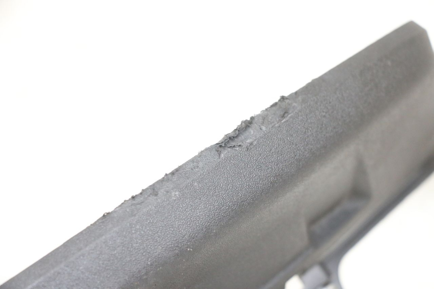 photo de Złącze dolnej tylnej owiewki PIAGGIO MP3 500 (2016 - 2018) - Punkty mocowania