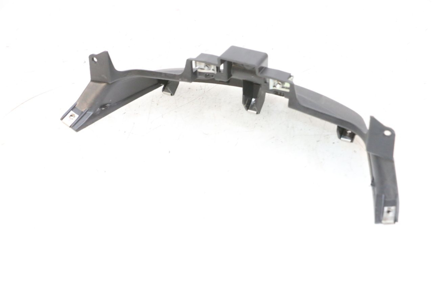 photo de Złącze dolnej tylnej owiewki PIAGGIO MP3 500 (2016 - 2018) - Oznaczenia i referencje