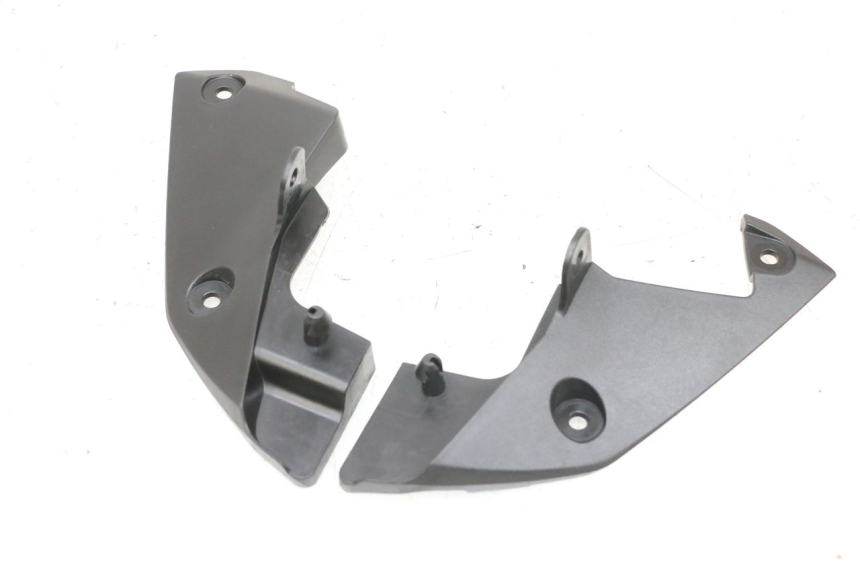 photo de Złącze dolnej tylnej owiewki YAMAHA MT-07 MT07 ABS 700 (2018 - 2020) - Widok główny