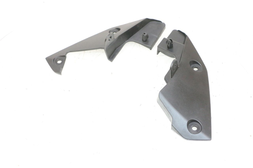 photo de Złącze dolnej tylnej owiewki YAMAHA MT-07 MT07 ABS 700 (2018 - 2020) - Zoom stanu zużycia