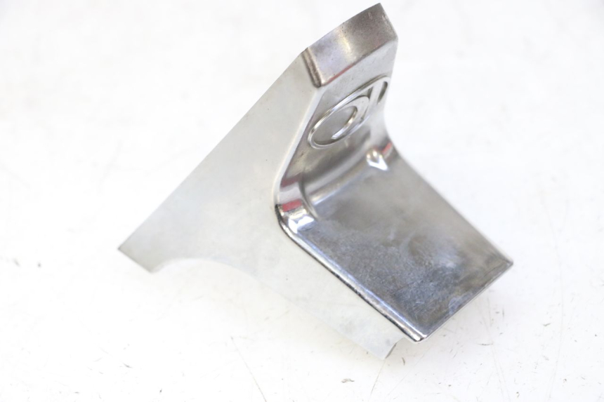 photo de Złącze dolnej tylnej owiewki KYMCO LIKE 4T 50 (2019 - 2025) - Inny kąt widzenia