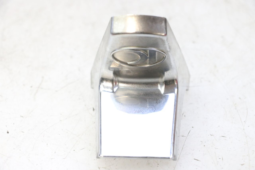 photo de Złącze dolnej tylnej owiewki KYMCO LIKE 4T 50 (2019 - 2025) - Zbliżenie techniczne