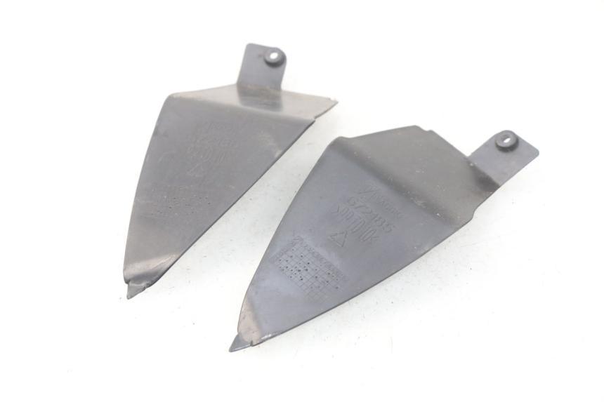 photo de Złącze dolnej tylnej owiewki PIAGGIO NEW TYPHOON 50 (2010 - 2017) - Szczegół części