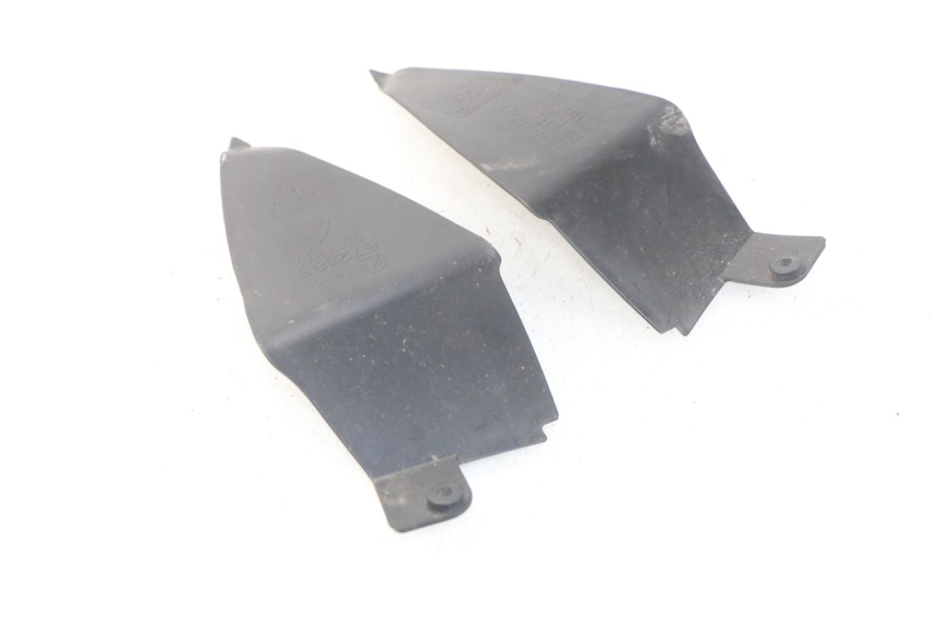 photo de Złącze dolnej tylnej owiewki PIAGGIO NEW TYPHOON 50 (2010 - 2017) - Zoom stanu zużycia