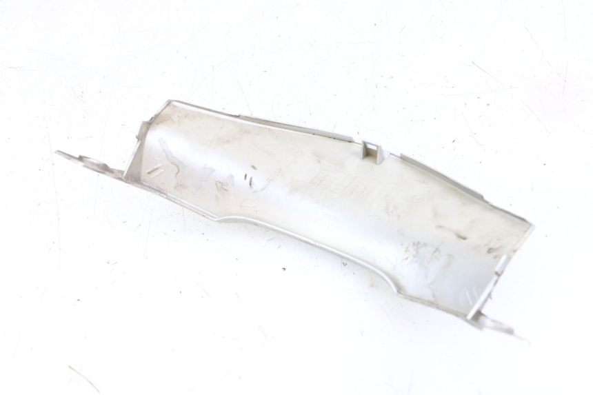 photo de Złącze dolnej tylnej owiewki HONDA NHX LEAD 110 (2008 - 2010) - Zoom stanu zużycia